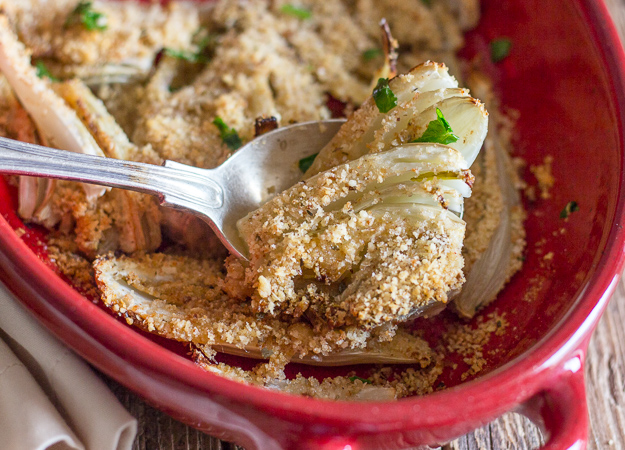 baked fennel with breadcrumbs and parmesan in dish