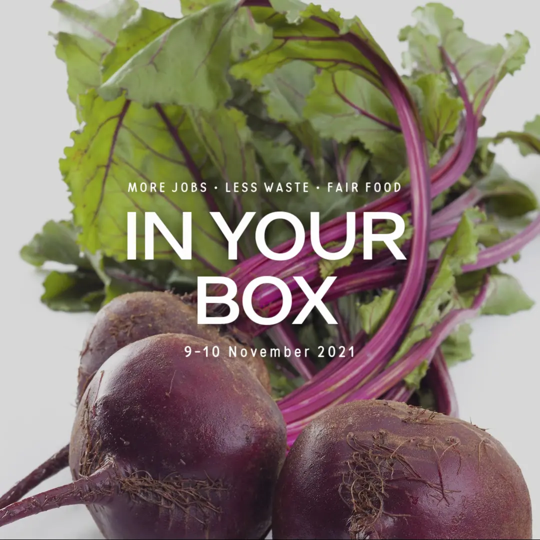 beetroots with leaves