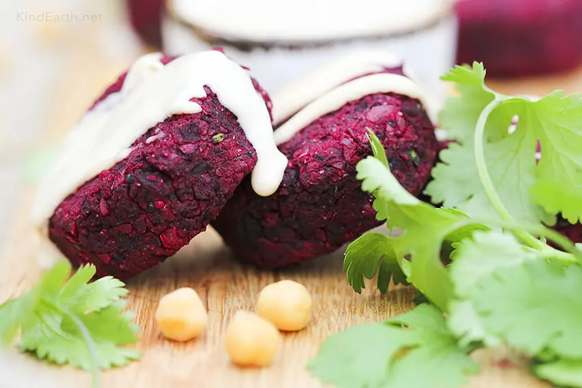 Beet-falafels_